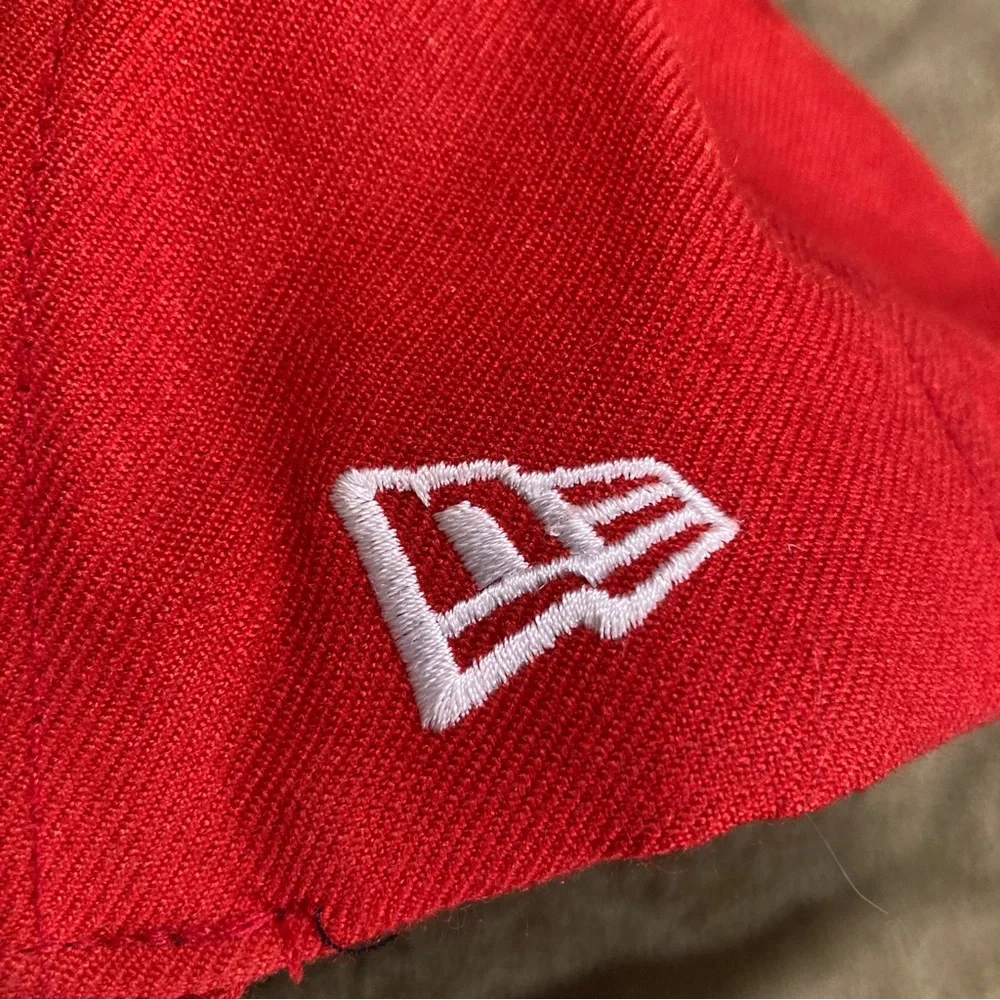 EUC New Era Philadelphia Phillies Youth Low Profile Adjustable Cap Red One Size